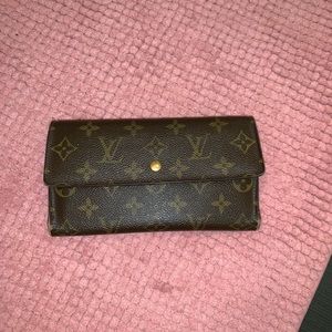 🎀Authentic Louis Vuitton wallet🎀